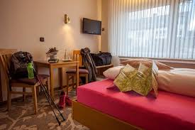 Im malerischen rothaargebirge gelegen, lädt das hotel haus andrea im bekannten wintersportort winterberg seine gäste ein, die landschaftlich schöne umgebung zu genießen. Hotel Haus Andrea Bewertungen Fotos Preisvergleich Winterberg Tripadvisor