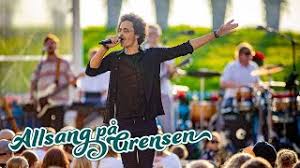 His 1997 single save tonight achieved commercial success in ireland, the united states and the united kingdom, and was voted song of the year in new zealand. Streets Of You Von Eagle Eye Cherry Laut De Album