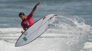 Italo ferreira foi ouro e medina, bronze. 1fggax1h58bifm