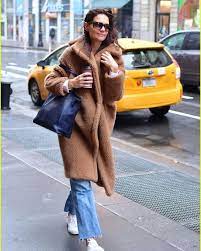 Get the best deals on max mara camel coat and save up to 70% off at poshmark now! Max Mara Teddy Icon Camel Hair And Silk Blend Coat Worn By Katie Holmes Soho January 3 2020 Spotern