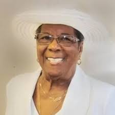 Maxine Mobley's Instagram, Twitter & Facebook