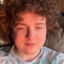 Nikki Potnik is in a Taylor Swift video.