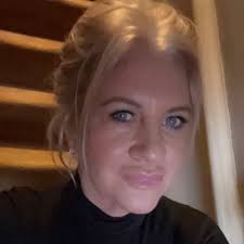 Catherine Burgin-Plews (@cathburginplews)