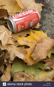 Achetez en toute sécurité et au meilleur prix sur ebay, la livraison est rapide. Coke Coca Cola Can Rubbish Stockfotos Und Bilder Kaufen Alamy