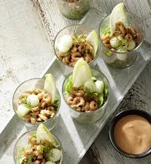 Im Handumdrehen Zubereitet Aber Mit Trara Serviert Der Fruchtige Krabbencocktail Eignet Sich Als Feine Vorsp Krabbencocktail Krabbencocktail Rezept Vorspeise