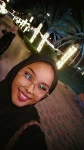 War anagaa Yaab aragnay ! Ninkii Maslax ee Dhiiga isku yeeli jirey Ayaan  daawaday Wareysi uu Wiil Reer Djibouti ah Ka qaaday. wuxuu weydiiyay  aduunka Maxaad Ugu jeceshahay kulahaa Somaliya oo nabada