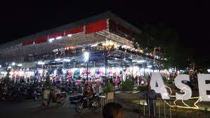 The one at night walk market is lee garden plaza hotel. Huge Night Market In Hatyai Review Of Asean Trade Bazaar Hat Yai Thailand Tripadvisor