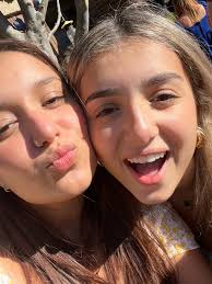 bella🍓 (@bella...yates)