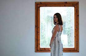 8 Keys To Instant Feminine Charm | How To Be Charming