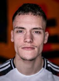 🐿️💤 How cute, taken today Calderstones Park, Liverpool, UK.