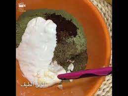 طريقة صبغ الشعر بالحنا وعمل عشبه الوسمه بعدها لأخفاء الشيب Youtube