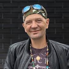 Jason Mcintyre's Instagram, Twitter & Facebook