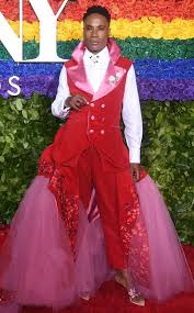 Billy porter, tiffany haddish and rose byrne star in 'like a boss', hitting theaters jan. Pin On Celebrity Runway