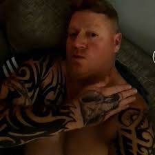 Aaron Batchelor (@azbatch) • Threads, Say more