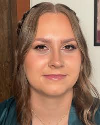 Heather Coss 👩🏻💄