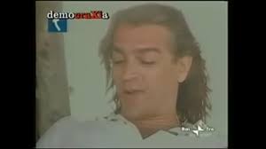 Bettino Craxi e il cantante rock croato degli anni '80 Sandy Marton durante  un'intervista ad Hammamet del 30 settembre 1999.