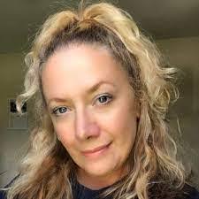 Angela Bascue's Instagram, Twitter & Facebook