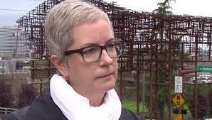 Kristin Calhoun's Instagram, Twitter & Facebook