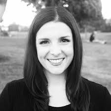 Alanna Dillon's Instagram, Twitter & Facebook