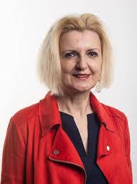 Sandra Herr's Instagram, Twitter & Facebook