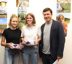 Alina zacher has 139 books on goodreads, and is currently reading schnee auf dem kilimandscharo by ernest hemingway, erebos by ursula poznanski, and frie. Gewinner Der Fotogehgrafie Stehen Fest Ausstellung In Der Stadtischen Galerie Bis 9 August Pfaffenhofen