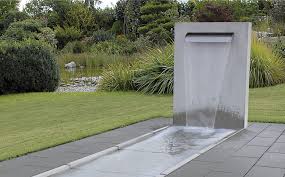 Betonfertigteile für den garten und landschaftsbau. Brunnen Wasserspiele