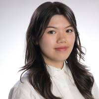 1200+ profilů „Simone“