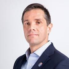 Quién es Michael Clark, el presidente de Azul Azul?