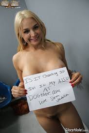 ▷ Sarah Vandella in Sarah Vandella - Glory Hole - Scene 2 (Photo 30) |  Dogfart