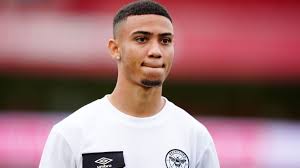 Corinthians sonda situação de atacante da Premier League e avalia contratação de ex-São Paulo