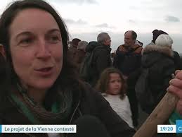 Manifestation anti bassines à Migné Auxances