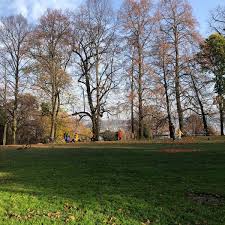 This small park on a hill is a nice retreat from buzzing zurich, where one can have a quiet picnic with the kids or enjoy the view on the lake zurich and even on artful garden from the 1900s. Rieterpark Park In Enge