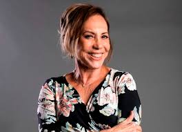 Em tratamento, arlete salles fala sobre retirada de nódulo: Arlete Salles Substituira Betty Faria Na 4Âª Temporada De Sob Pressao Serie Maniacos