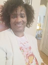 Katie Mealey's Instagram, Twitter & Facebook