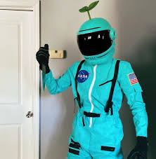 Pin By Katia Cuevas On Amongs Us In 2020 Cosplay Outfits Best Cosplay Funny Internet Memes