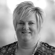 Amy Cowan's Instagram, Twitter & Facebook