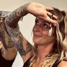 Affordable barber for modern styles near Maryville?