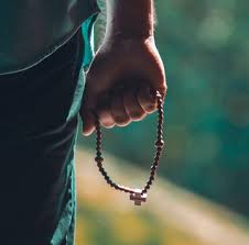 These haily mary beads are used to keep count of how many times the prayer has been said, or in the case of some chaplet prayers, they can let you know. Erosary
