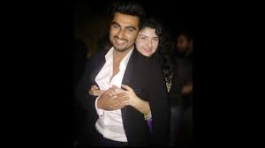 His mother mona shourie kapoor was a tv producer who died of cancer just before two months of the release of his debut film. Arjun Kapoor Opens Up On Missing Sister Anshula During Diwali Festivities This Year