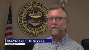 Jeff Broyles's Instagram, Twitter & Facebook