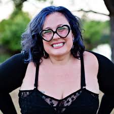 Amber Neel's Instagram, Twitter & Facebook