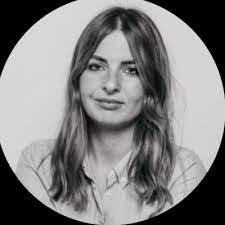 Stella Walter's Instagram, Twitter & Facebook