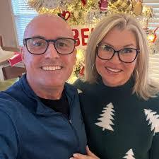 Donna Dussault's Instagram, Twitter & Facebook