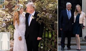 The wedding is boris johnson's third. Johnson Johnson Carrie Takes Boris S Surname After Wearing Borrowed 2 870 Wedding Dress Daily Mail Online