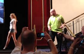 Darts world 20.224 views3 years ago. Funny Walk On Fail By Michael Van Gerwen Sportvideos Tv