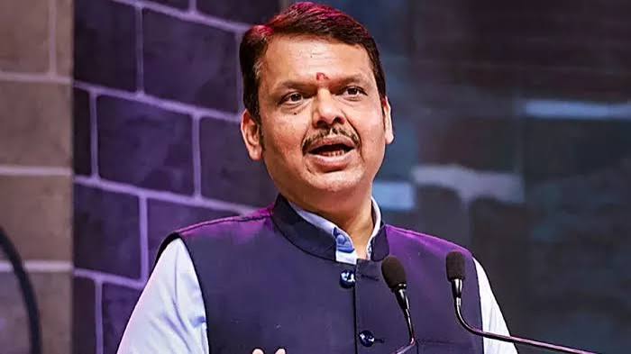 थोड़ा इंतजार का मजा लीजिए: महाराष्ट्र में नई सरकार के गठन पर एकनाथ शिंदे के बाद फडणवीस ने दिया बड़ा अपडेट - Devendra Fadnavis gave big update on formation of new government