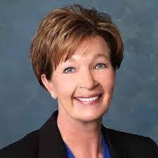 Lori Beardsley's Instagram, Twitter & Facebook