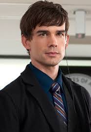 Chris Gorham's Instagram, Twitter & Facebook