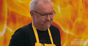 Dušan prepuščen sam sebi, komentatorji ponoreli