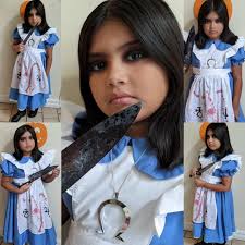 This gives off Alice Madness Returns vibes. And I LOVE it. I want it